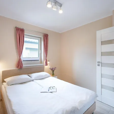 W Akacje Nad Morzem *