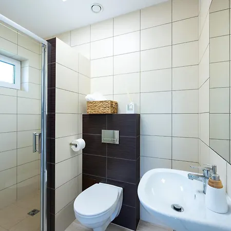 W Akacje Nad Morzem *